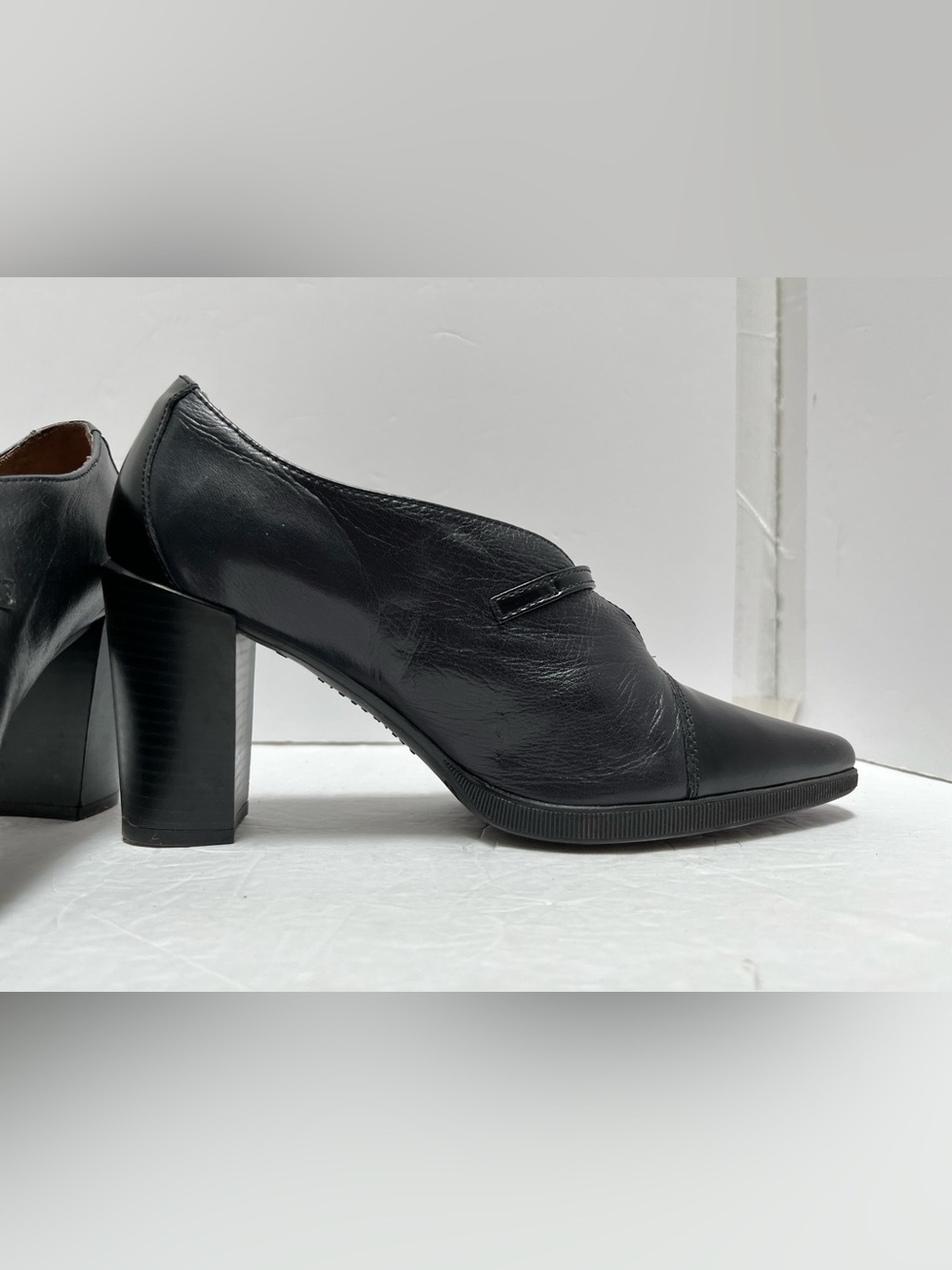 Hispanitas Joy Is a Choice Black Block Heel Point Toe Shoes, Size US8.5/EU39 - Picture 7 of 13